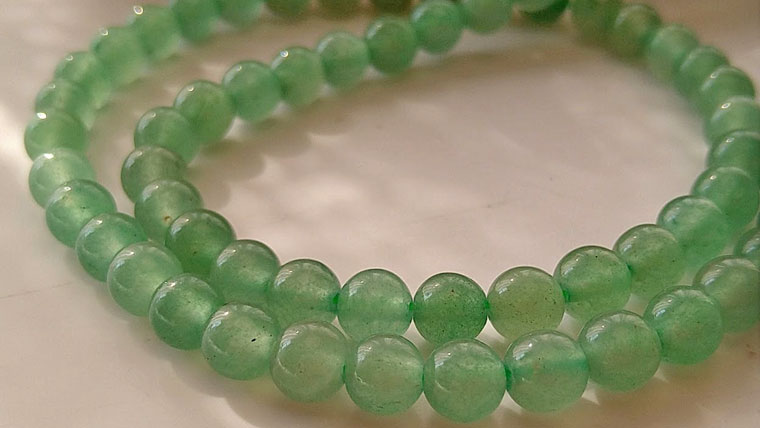 天然石ビーズのアベンチュリン