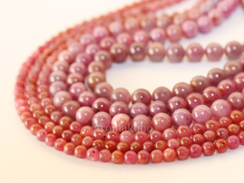 天然石ビーズのルビー4mm